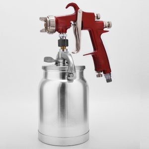 Pistolet natryskowy tworzy nieco grubszą warstwę farby