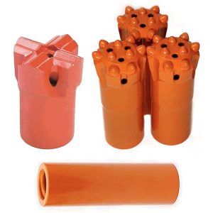 Końcówka z gwintem T45 i przyciskiem cofania